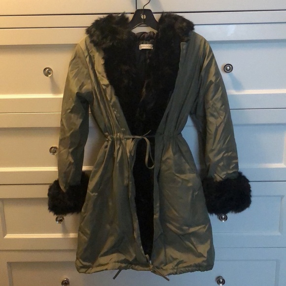 NWOT MISSLOOK Green Coat with Faux Fur - Picture 1 of 3